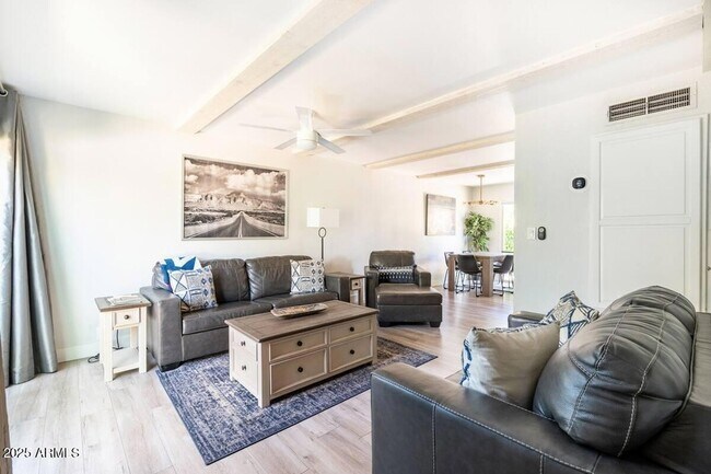 Foto del edificio - 4620 N 68th St