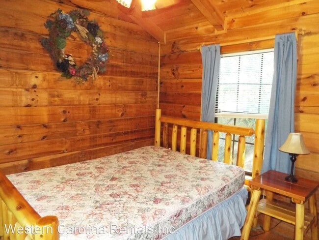Building Photo - 2 br, 1 bath House - 96 Holiday Ridge  "Ri...