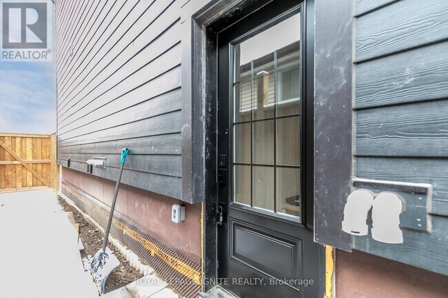 Building Photo - 781 Oliva St