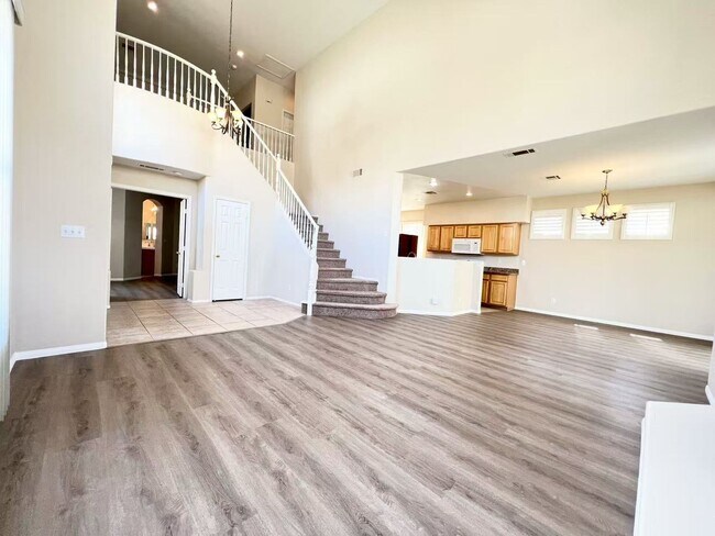 Foto del edificio - Wonderfully two-story single-family property