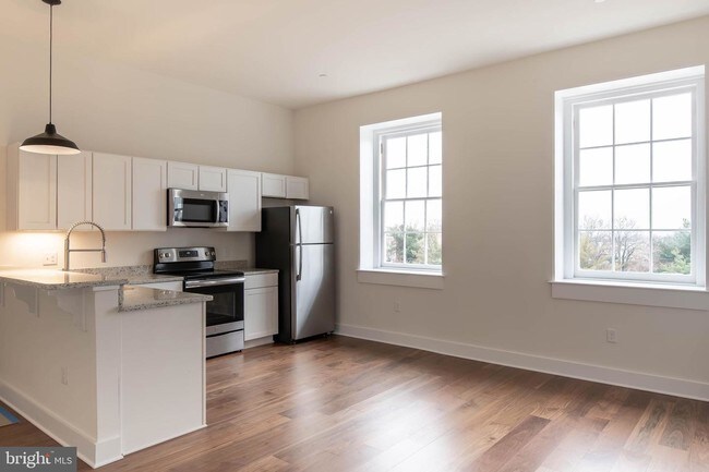 Building Photo - 3110 Crittenton Pl