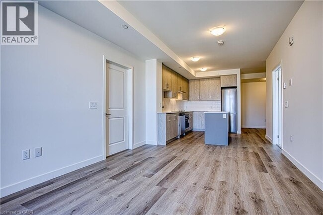 Photo du bâtiment - 461 Green Rd