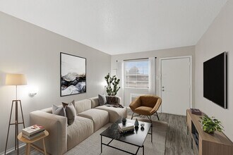 Building Photo - Alturas Penbrook