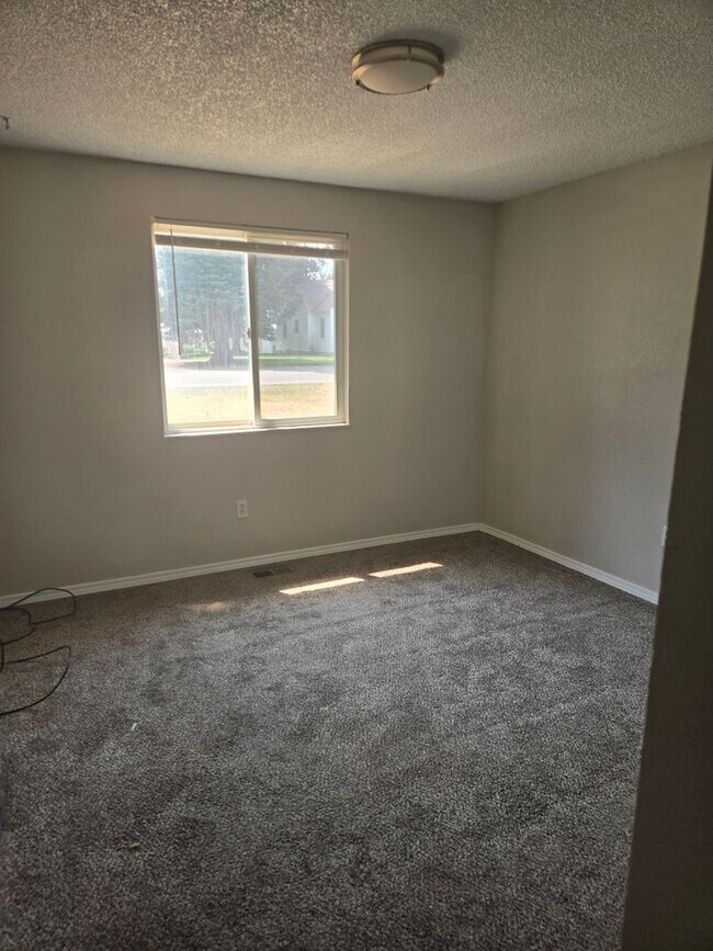 Foto del edificio - 901-903 E Timber Ln