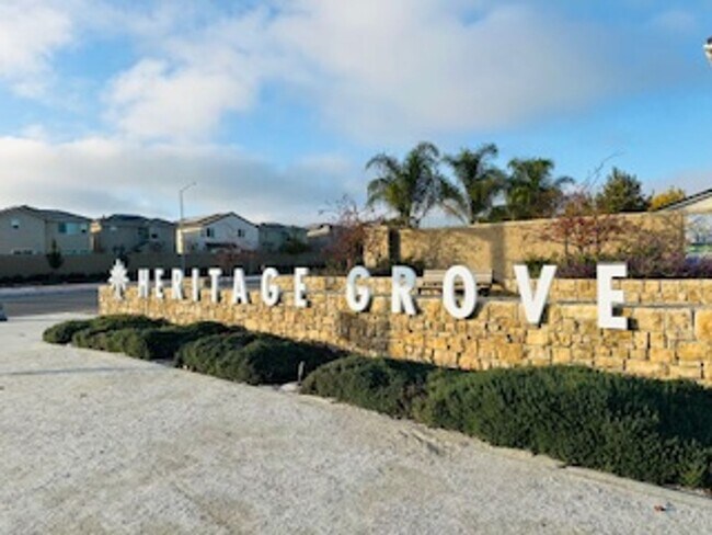 Foto del edificio - $2,650 Plum Tree 3 Bd + flex Home, Solar Panels & Battery, NEW Build - Clovis & Shepherd Ave.