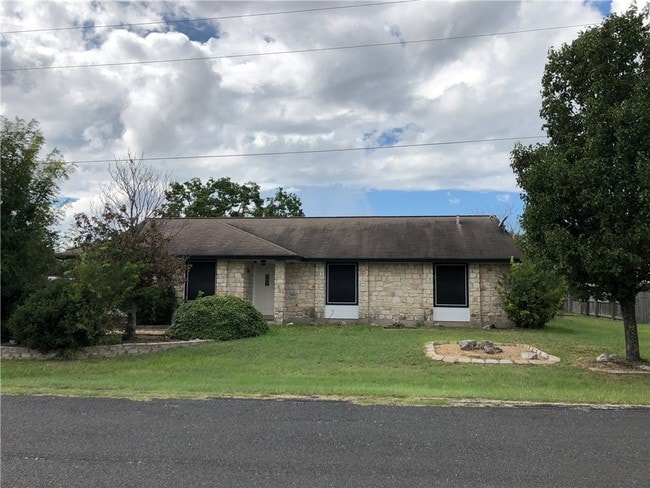 Building Photo - 1903 Londonderry Dr