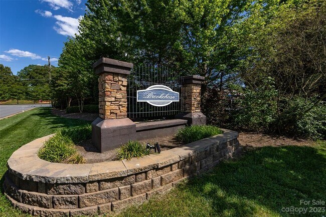 Foto del edificio - 1537 Tyger Brook Ln