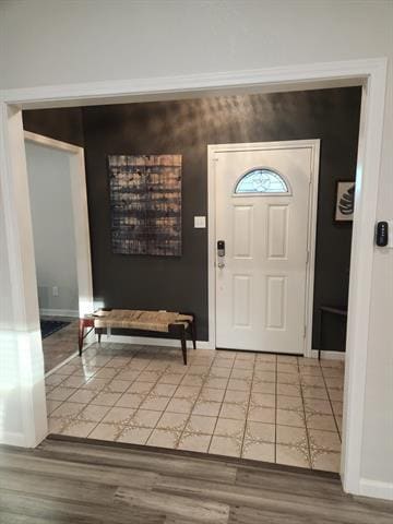 Building Photo - 16235 Red Wood Cir N