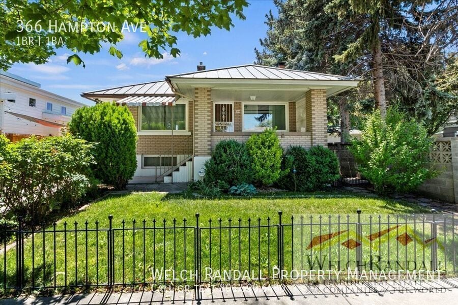 Photo - 366 Hampton Ave-