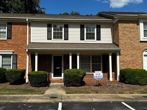 Building Photo - 5123 Lawndale Dr