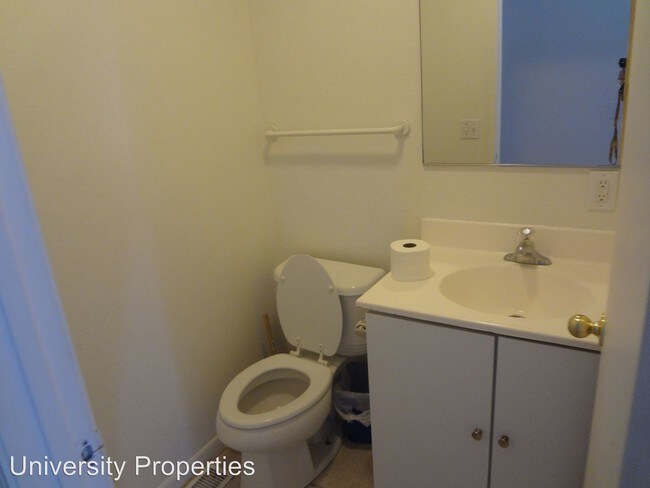 Building Photo - 7 br, 3.5 bath Room For Rent - 1103 Searles