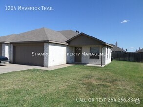 Building Photo - 1204 Maverick Trail