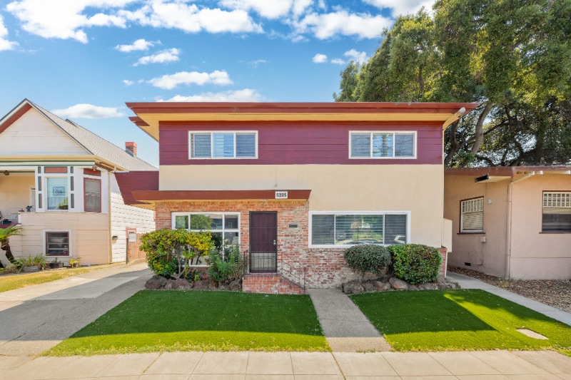 Primary Photo - 2612 Santa Clara Ave