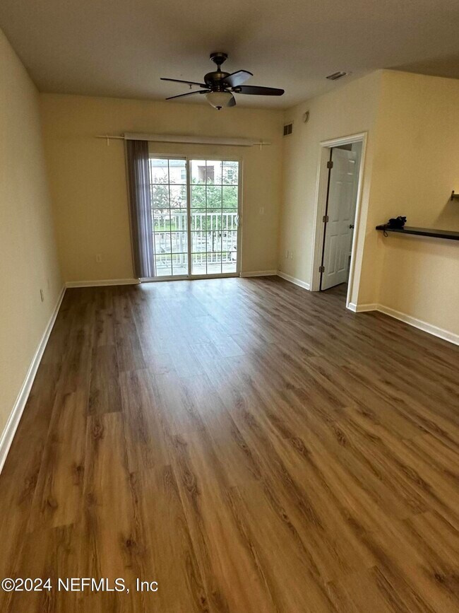 Building Photo - 4920 Key Lime Dr