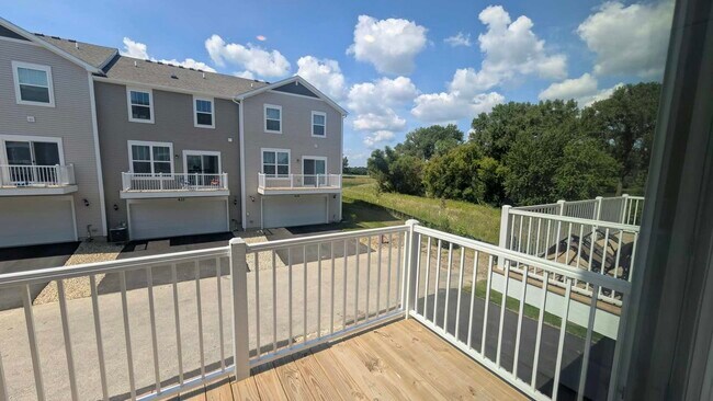 Foto del edificio - 434 Red Oak Cir