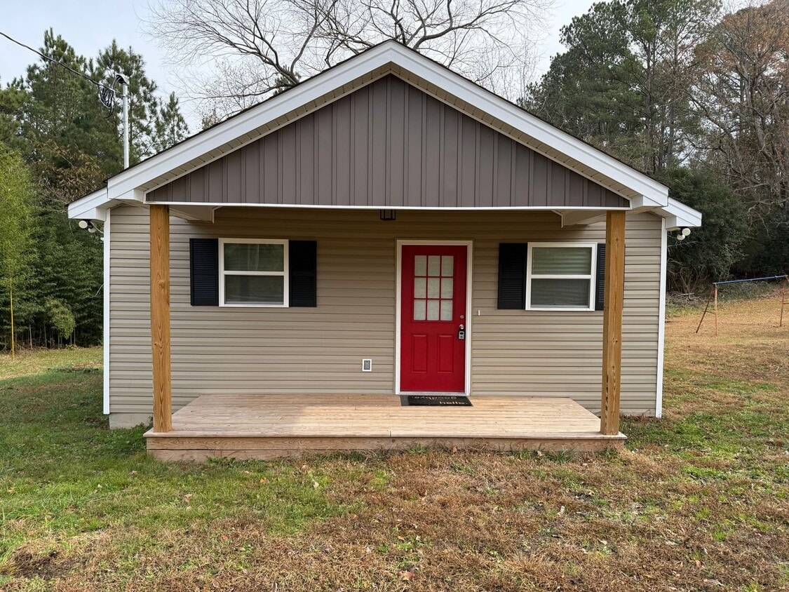 Foto principal - 2 Bedroom/2 Bath Home in Wadesboro