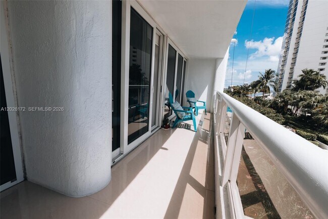 Foto del edificio - 1717 N Bayshore Dr