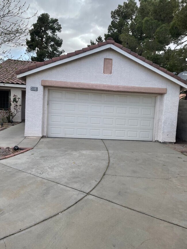 Building Photo - 3 BEDROOM SINGLE STORY HOUSE IN A CUL DE SAC