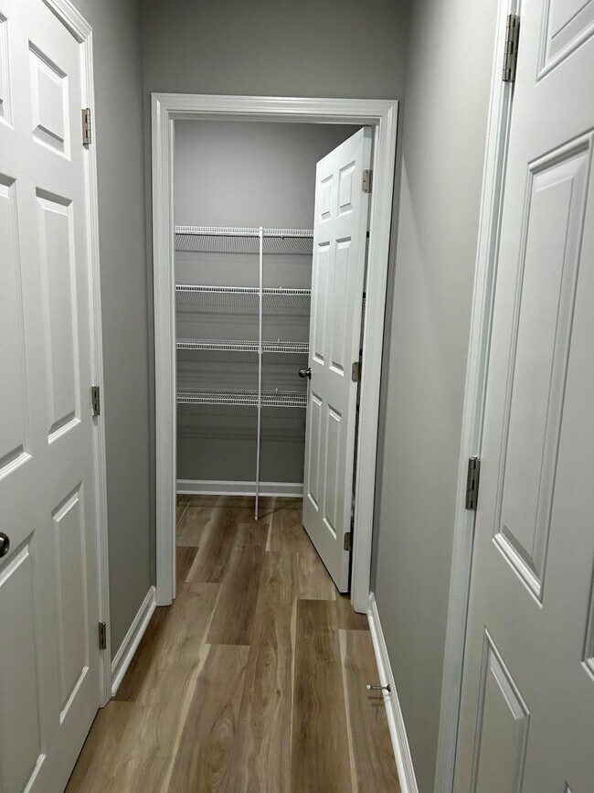 Foto del edificio - 402 Grand Oaks Dr