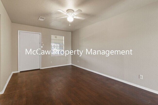 Foto del edificio - 208 Alpine Ct