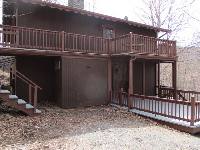 Primary Photo - 116 Shagbark rd