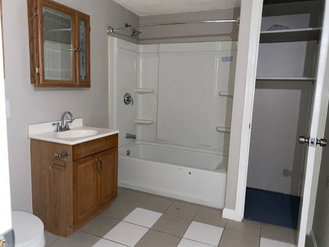 Building Photo - 99 Mammoth Rd