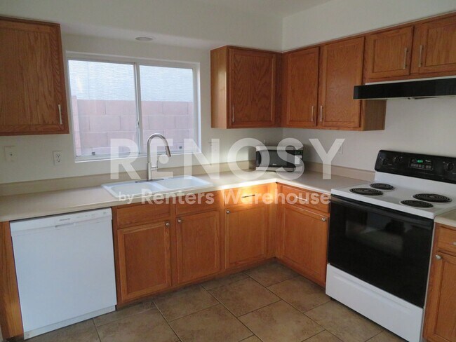 Building Photo - 17606 N 17th Pl