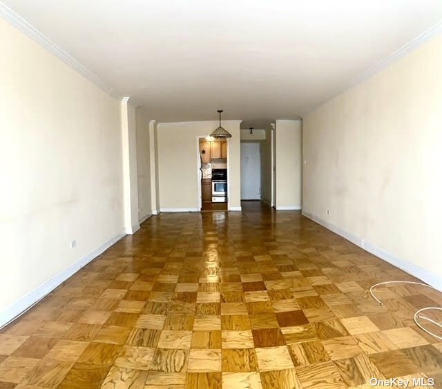 Foto del edificio - 61-20 Grand Central Pkwy