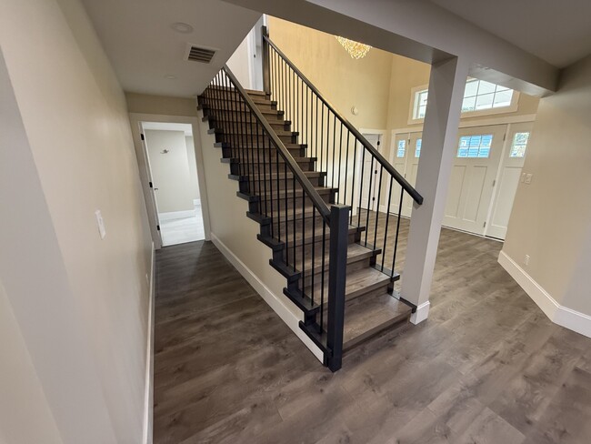 Building Photo - 2342 E Wellington Rd