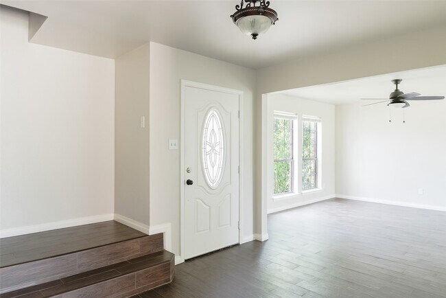 Foto del edificio - 2637 Austin Dr