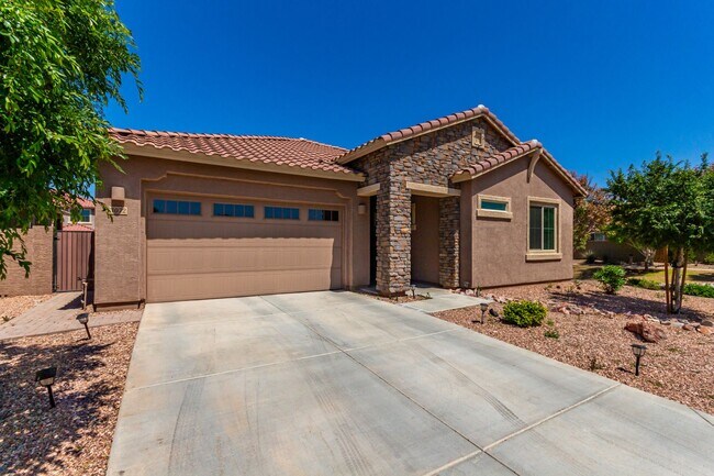 Foto del edificio - 4 Bedroom home in Layton Lakes