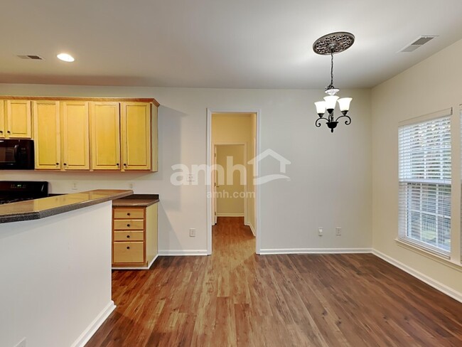 Foto del edificio - 5092 Sunburst Ln