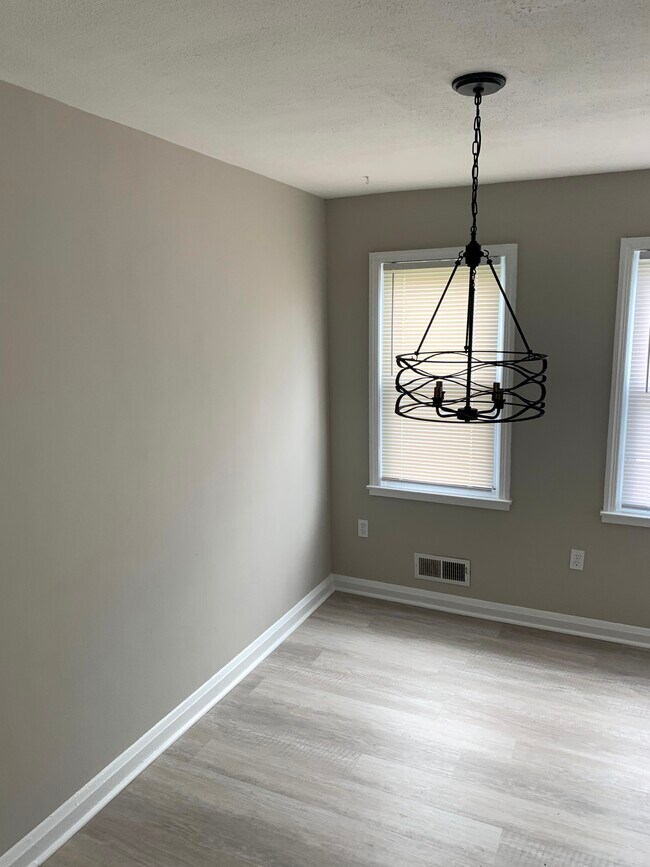 Dinning Room - 5514 The Alameda
