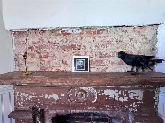 Building Photo - 749 Cooper St SW