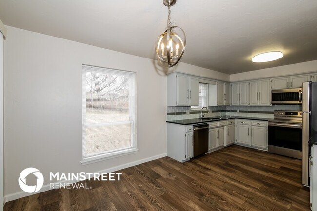 Building Photo - 3412 Prairie Ave