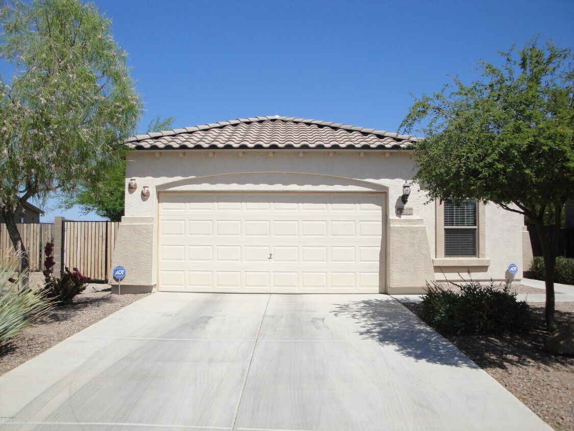 42998 W Elizabeth Ave, Maricopa, AZ 85138 House for Rent in Maricopa