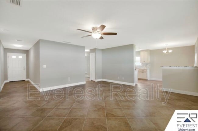 Building Photo - 92 Rickenbacker Dr