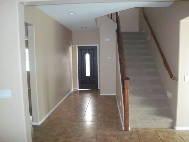 Building Photo - 2515 N 148th Dr