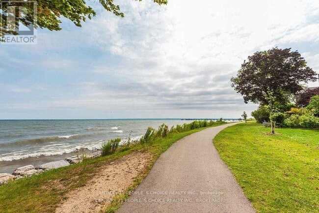 Building Photo - 3242 Shelburne Pl