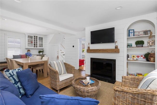 Building Photo - 36 Second St