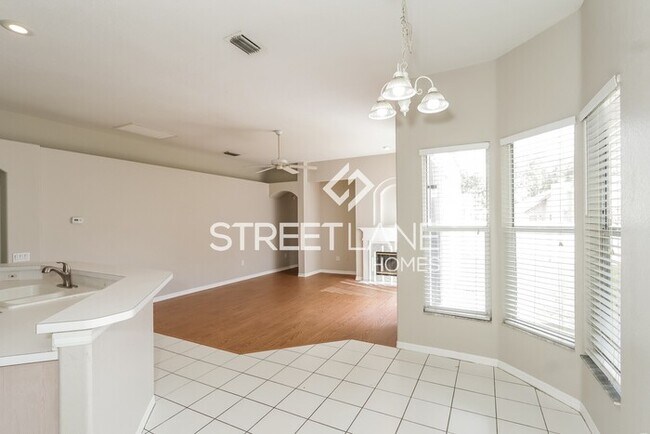 Building Photo - Spacious 4 bedroom home in Valrico!