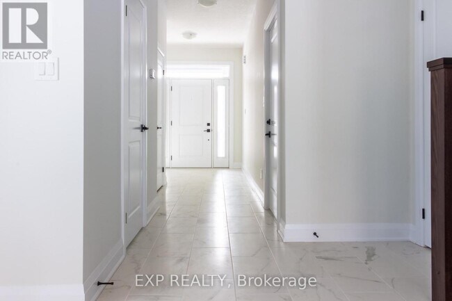 Building Photo - 6 Dominique St