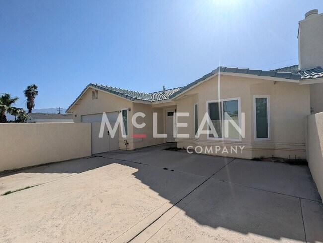 Foto del edificio - Great Deal on Beautiful 4 Bedroom Home!