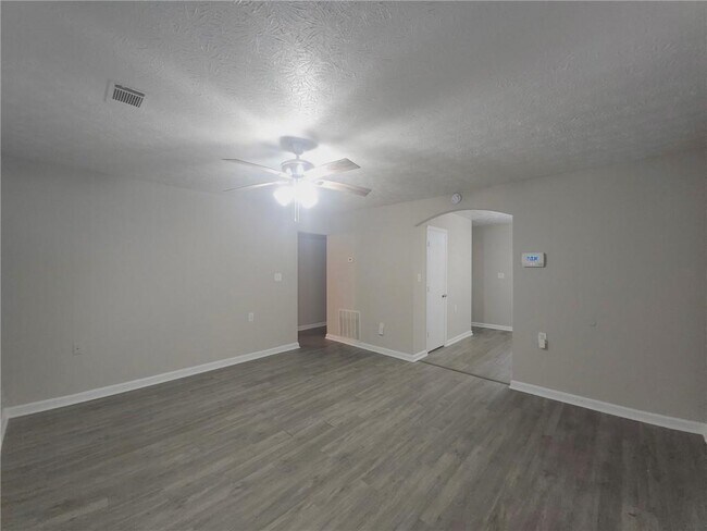 Foto del edificio - 1446 Macklone St NE