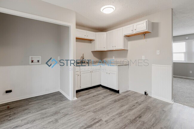 Building Photo - 1417 S Colorado Ave