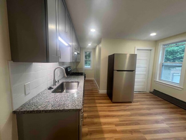 Building Photo - 43 Conwell Ave