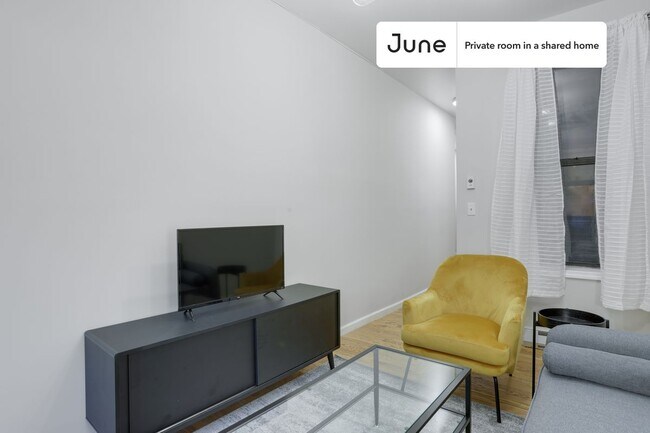 Building Photo - Room in Shared 3 bed/1 bath home in Upper West Side