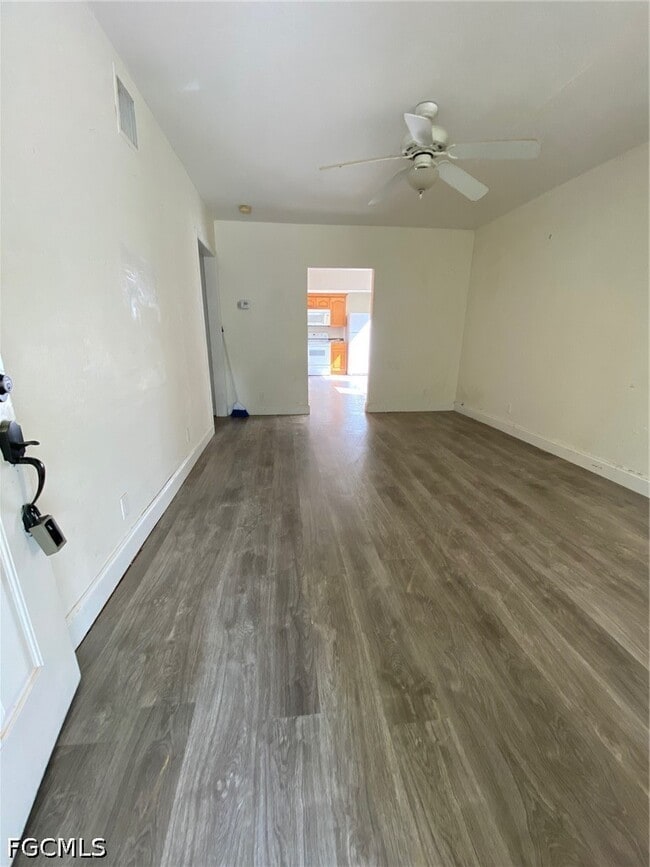 Building Photo - 2039 Kurtz St