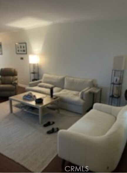 Foto del edificio - 8710 Belford Ave