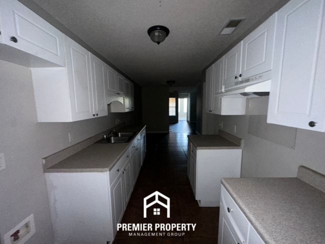 Photo - 1116 Sunstar Dr House